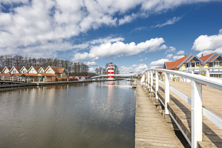 Leuchtturm im Hafendorf Rheinsberg